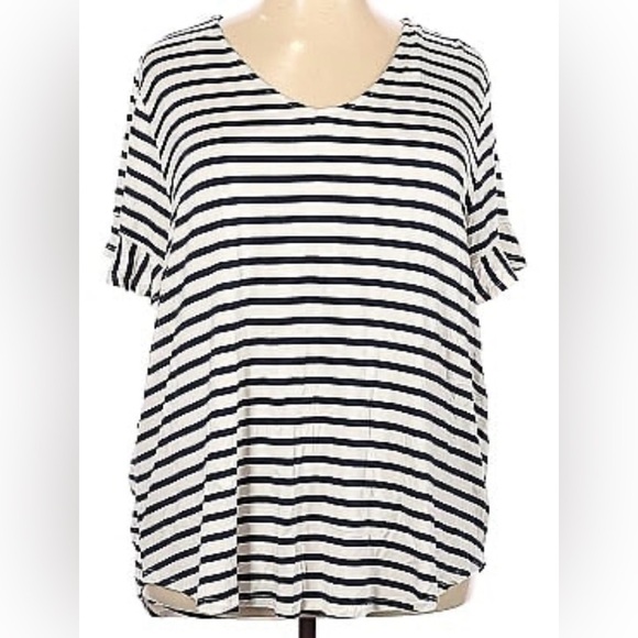 Green Envelope Women’s V-neck Striped Plus Size Blouse - Picture 1 of 5